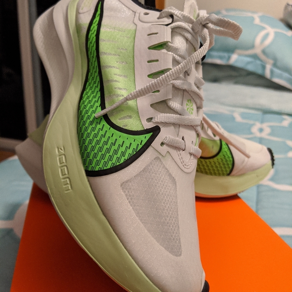 Nike Zoom Gravity Women's Running Shoes 6.5
